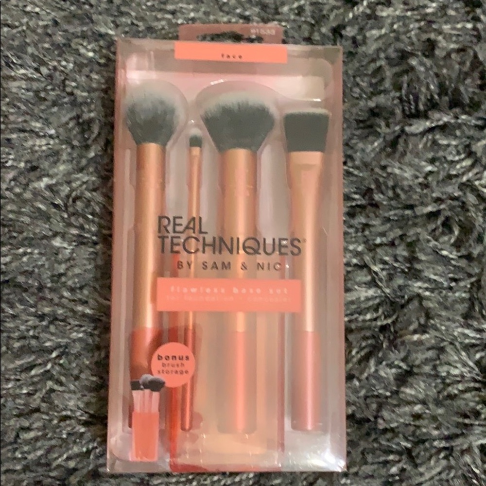 Real Techniques Flawless Base Brush Set